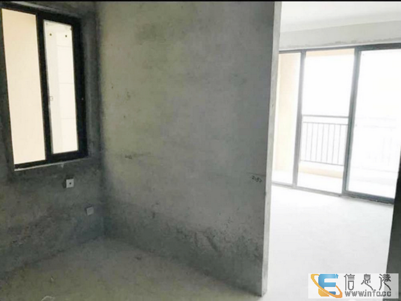 绿地一期 毛坯1房1厅1厨1卫 户型好采光好 房主急售绿地一