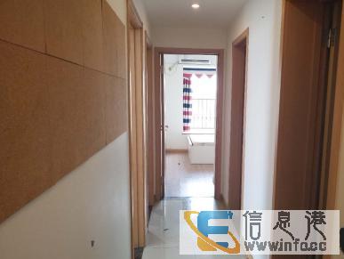 沙坪坝三峡广场旁，品质楼盘轻轨商圈房，户型方正商业成熟，宜居