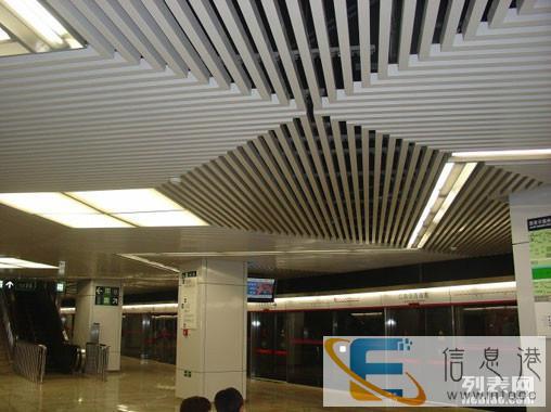 古木纹铝方通圆管吊顶 古木纹铝方通圆管吊顶