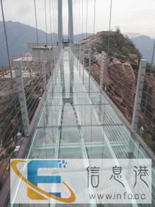 玻璃吊桥安装价格 玻璃吊桥生产厂家 景区 游乐设备