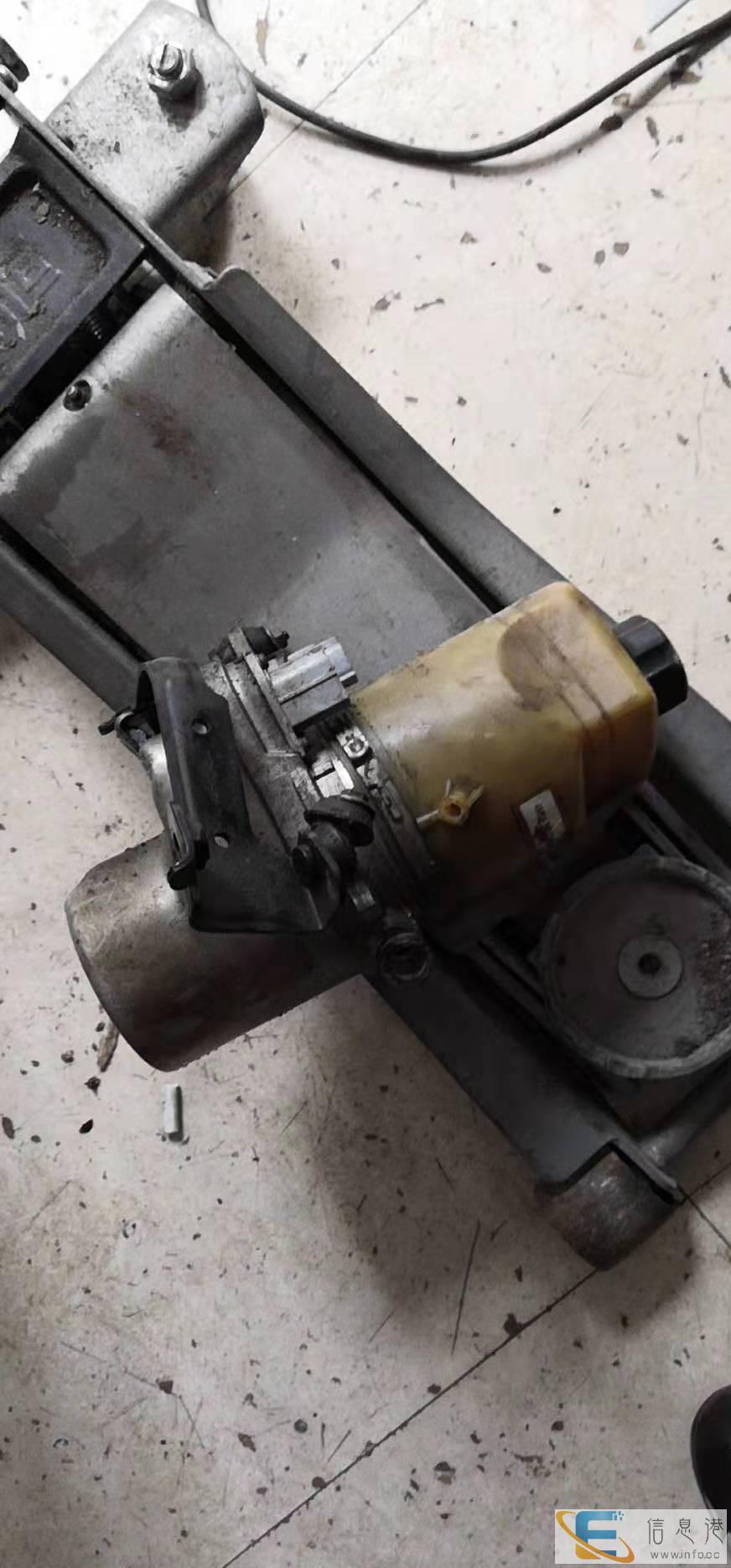 回收废旧汽车三元催化器及粉沫电子方向机等