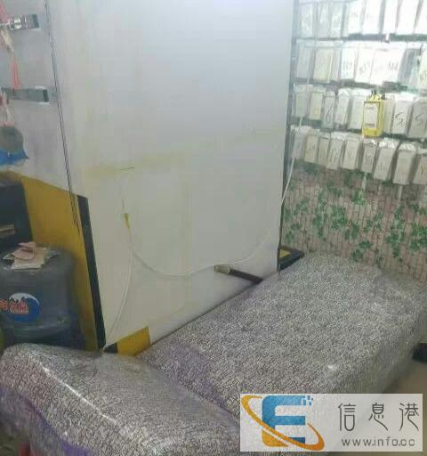 刚买下沙发床用了没有两个月,现在便宜出售扶手可以自由调解