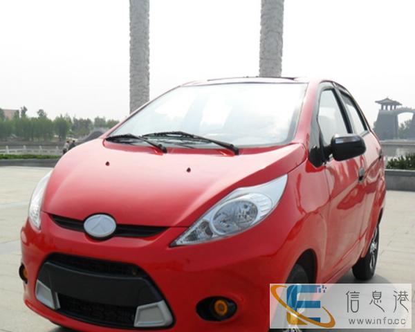 老年代步车新能源全封闭电动四轮观光车油电两用电动车