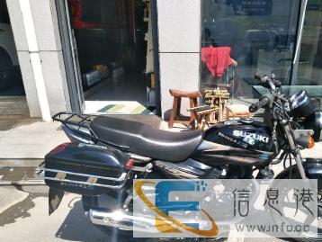 只跑2000公里的铃木骏驰GT125限量运动款5