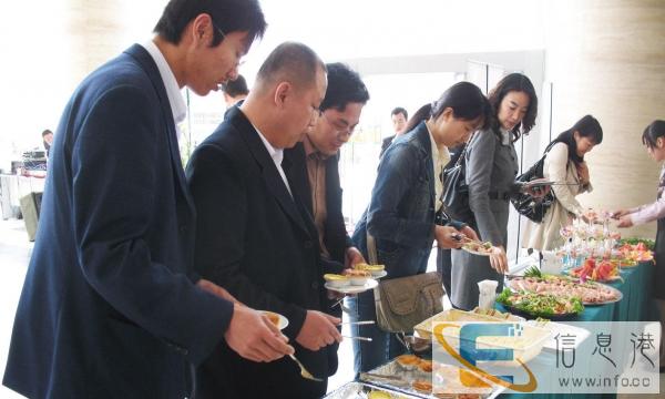 承接德庆满月酒婚宴中西自助餐围餐供应